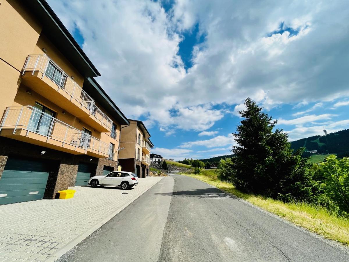 Apartmany Na Vyhledech Loučná pod Klínovcem 外观 照片